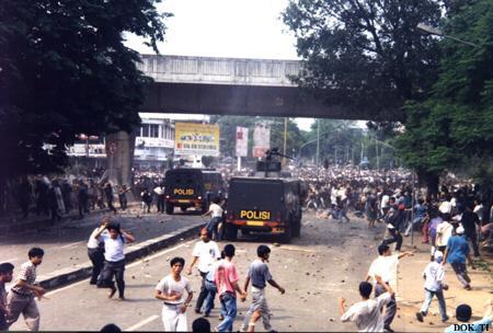 Berita Maritim Et accumsan et iusto odio dignissim qui blandit praesent luptatum zzril delenit